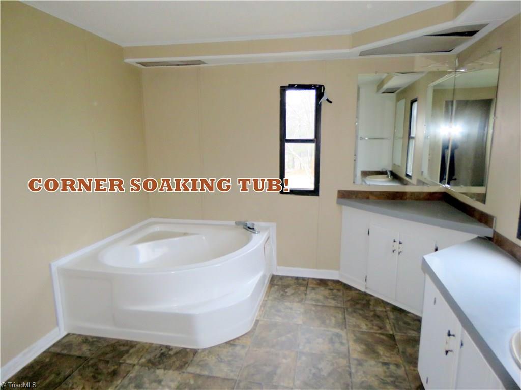 1058 John Hill Road Walnut Cove, NC 27052 - Photo 14 of 23 Gallery Image 14