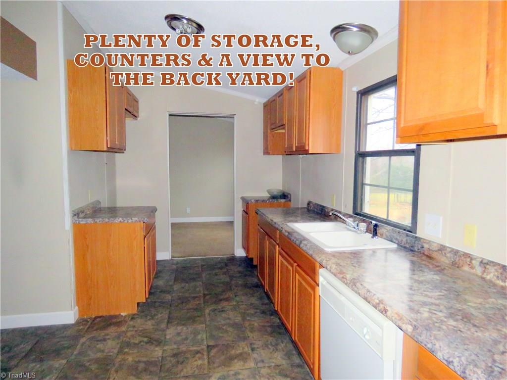 1058 John Hill Road Walnut Cove, NC 27052 - Photo 3 of 23 Gallery Image 3