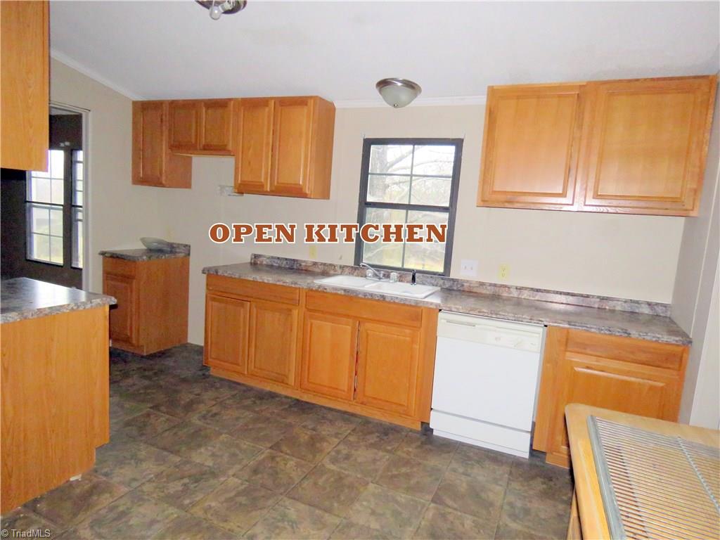 1058 John Hill Road Walnut Cove, NC 27052 - Photo 6 of 23 Gallery Image 6