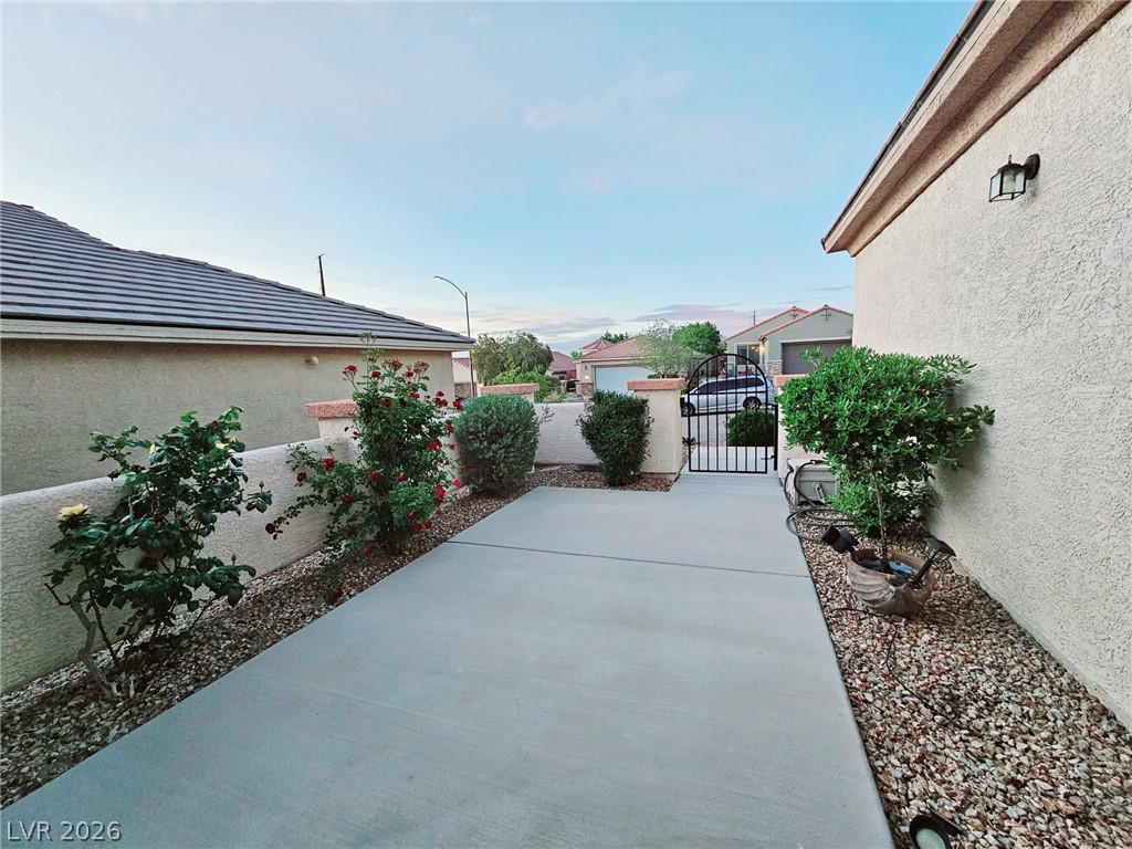 2629 Rue Toulouse Avenue Henderson, NV 89044 - Photo 3 of 22