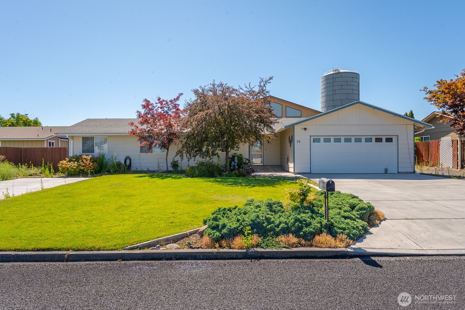 35 Ridge Drive Ephrata, WA 98823 - Photo 1 of 38 Gallery Image 1
