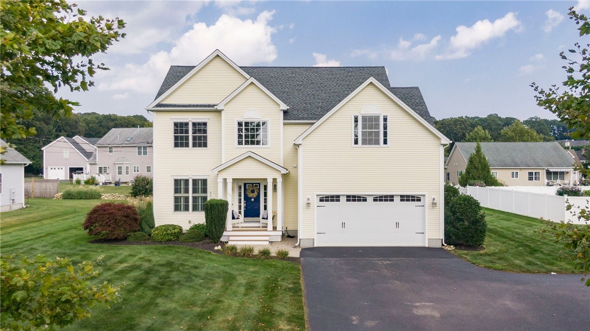 136 Beach Street Westerly, RI 02891 - Photo 4 of 35 Gallery Image 4