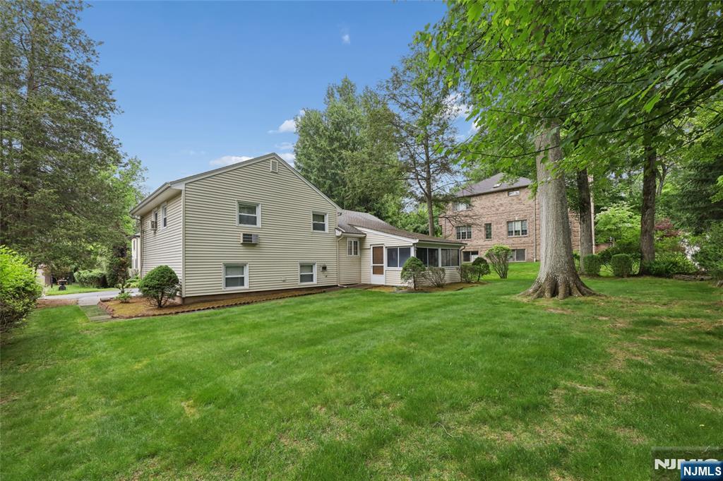 48 Rutgers Street Closter, NJ 07624 - Photo 5 of 24