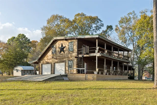 $855,000 | 384 Lonesome Dove Trail, Trinity, TX 75862