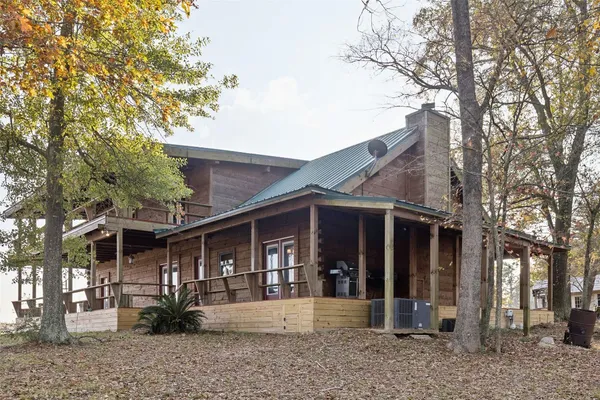 $855,000 | 384 Lonesome Dove Trail, Trinity, TX 75862