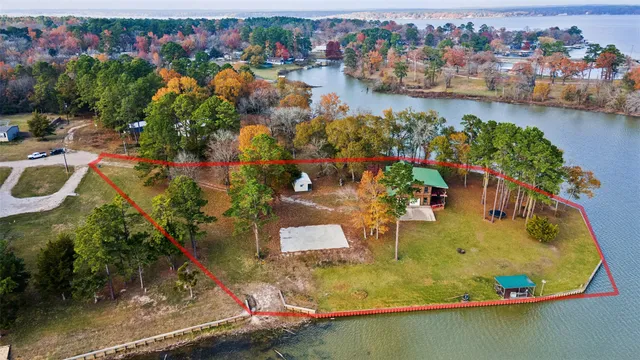 $855,000 | 384 Lonesome Dove Trail, Trinity, TX 75862