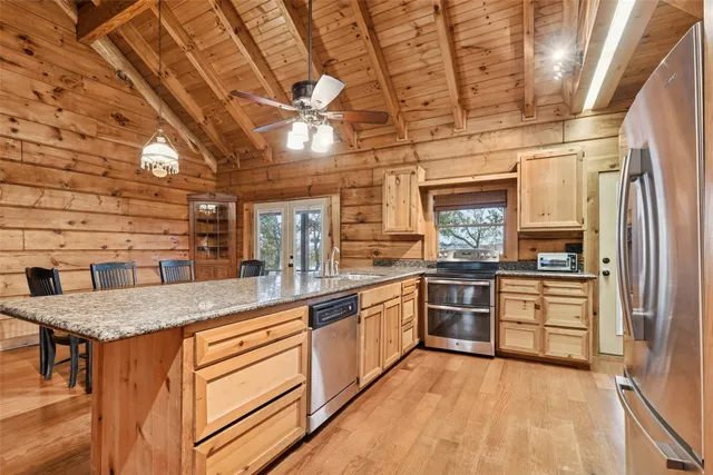 $855,000 | 384 Lonesome Dove Trail, Trinity, TX 75862