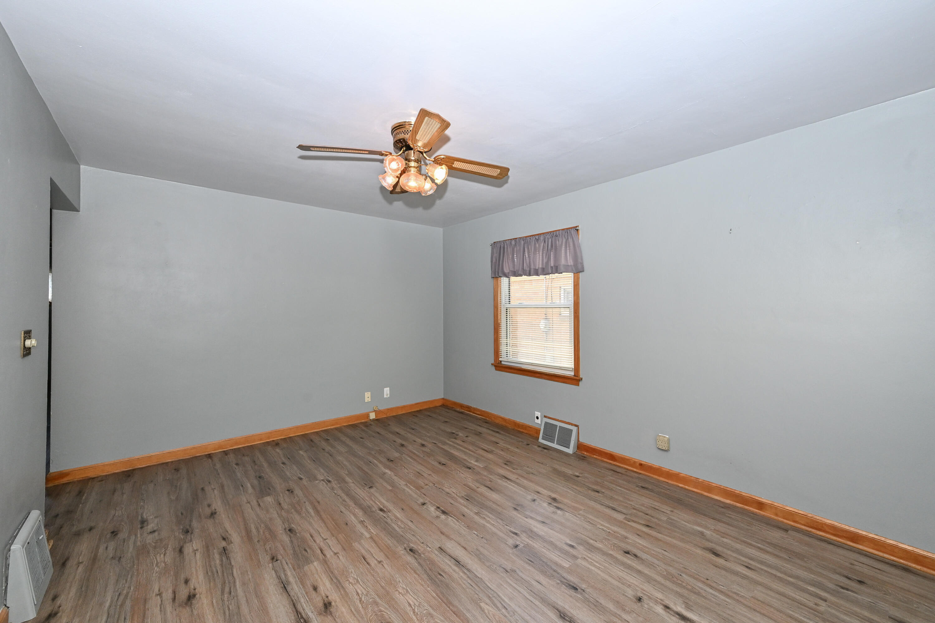 4164 South 4th Street Milwaukee, WI 53207 - Photo 7 of 30 DZ4164-7