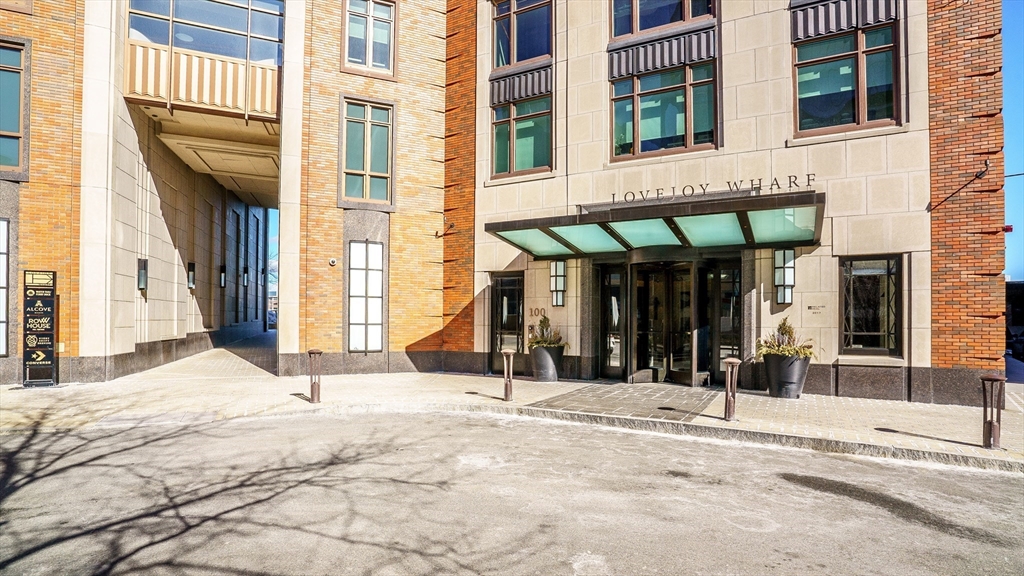 100 Lovejoy Wharf, Unit 4H Boston, MA 02114 - Photo 22 of 27