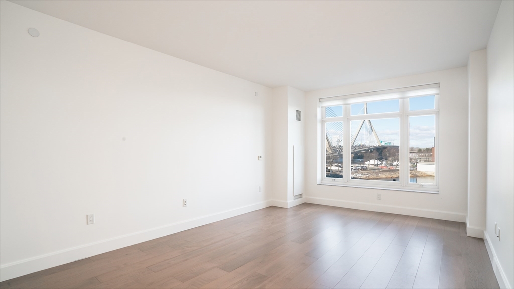 100 Lovejoy Wharf, Unit 4H Boston, MA 02114 - Photo 4 of 27