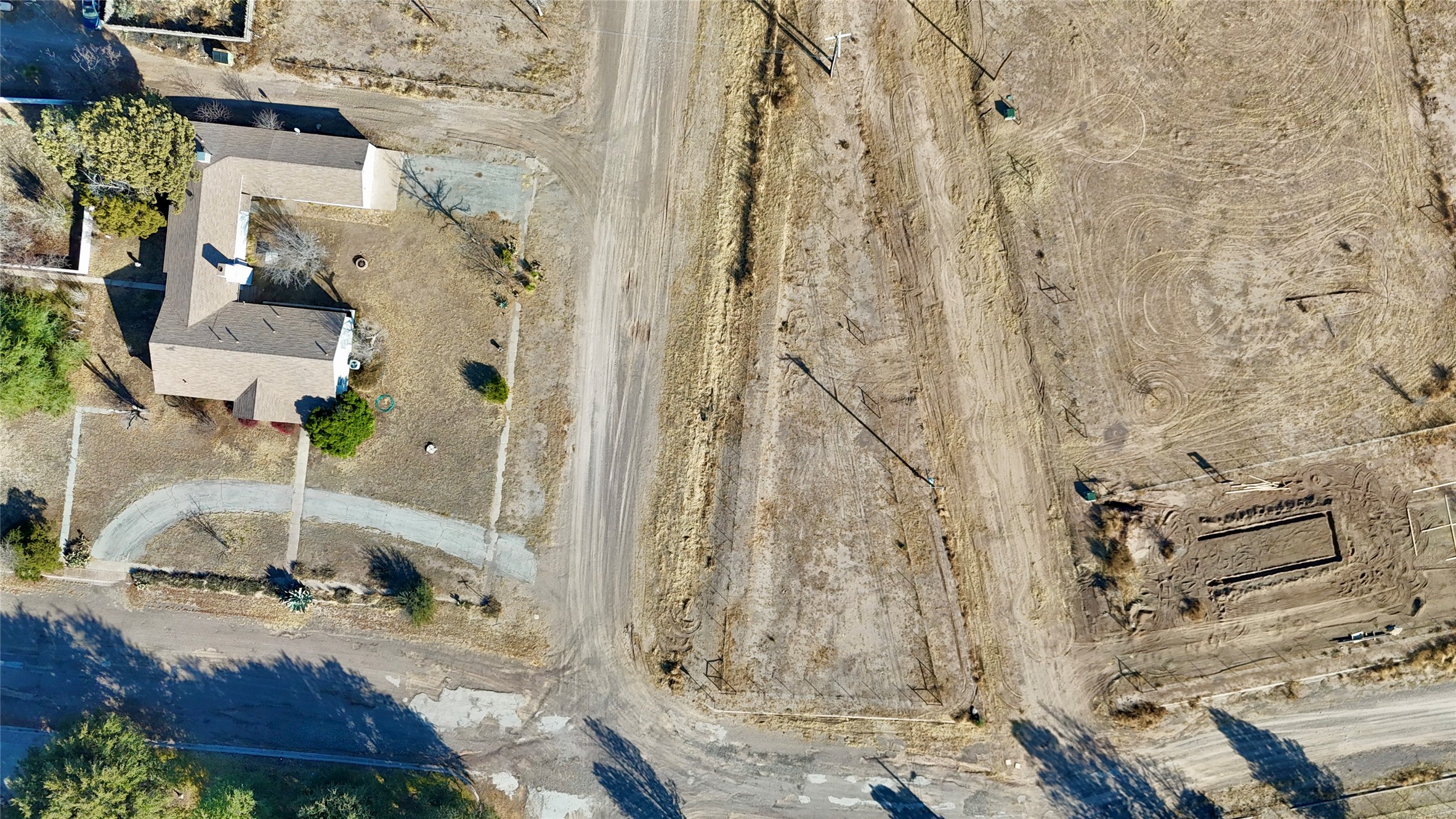 610 West 4th Street Marfa, TX 79843 - Photo 4 of 9 view of a patio