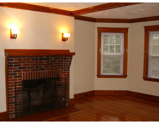 809-811 Heath Street, Unit 811 Brookline, MA 02467 - Photo 4 of 16