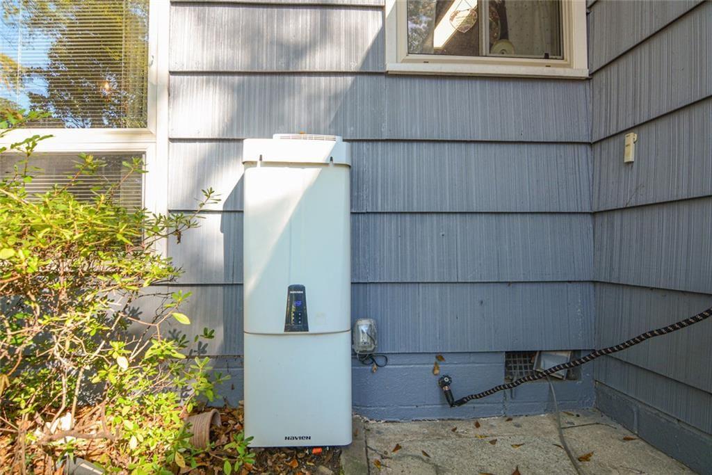 3206 Laventure Drive Chamblee, GA 30341 - Photo 35 of 39 a backyard of a house