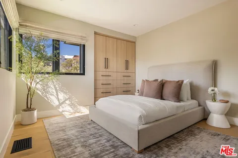 $3,959,000 | 17810 Sabbiadoro Way, Pacific Palisades, CA 90272