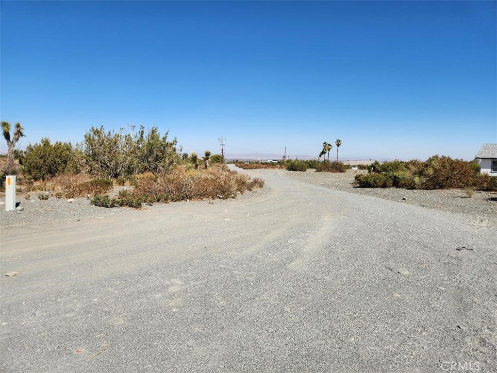 12 Cambria Road Pinon Hills, CA 92372 - Photo 3 of 12