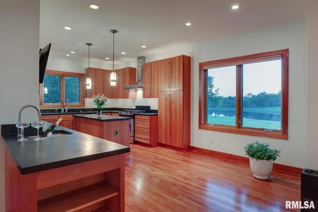 $599,999 | 6 Marty Lane, Macomb, IL 61455