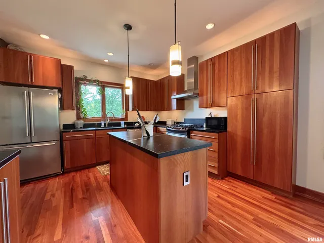 $599,999 | 6 Marty Lane, Macomb, IL 61455