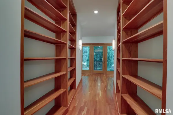 $565,000 | 6 Marty Lane, Macomb, IL 61455