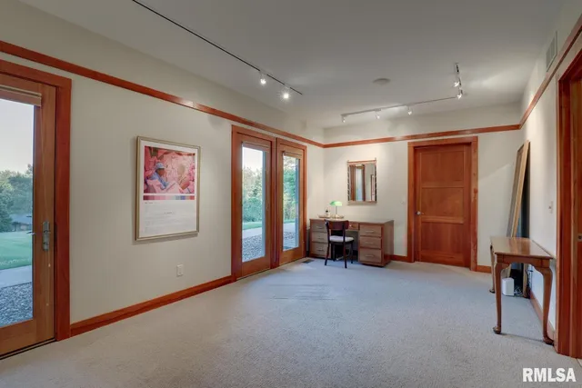 $599,999 | 6 Marty Lane, Macomb, IL 61455