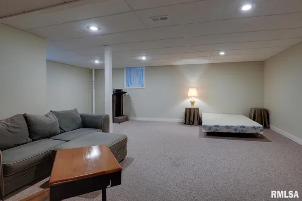 $565,000 | 6 Marty Lane, Macomb, IL 61455