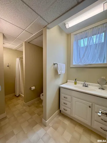 $599,999 | 6 Marty Lane, Macomb, IL 61455