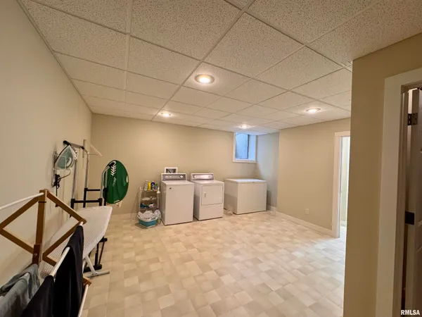 $565,000 | 6 Marty Lane, Macomb, IL 61455