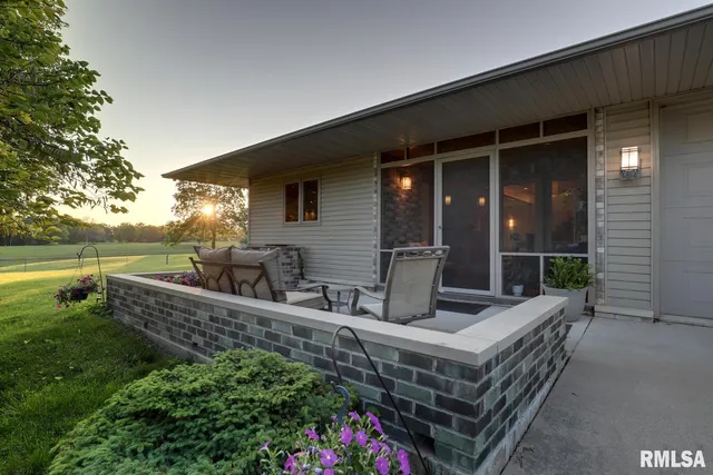 $599,999 | 6 Marty Lane, Macomb, IL 61455