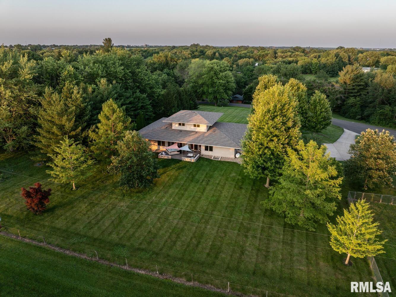 6 Marty Lane Macomb, IL 61455 - Photo 5 of 50