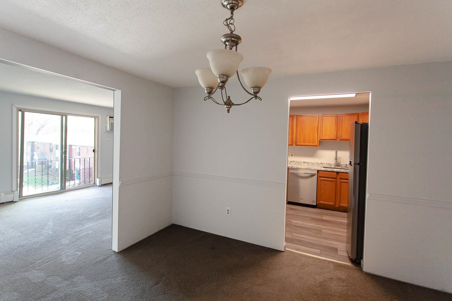 111 English Village Road, Unit 302 Manchester, NH 03102 - Photo 5 of 21 Gallery Image 5