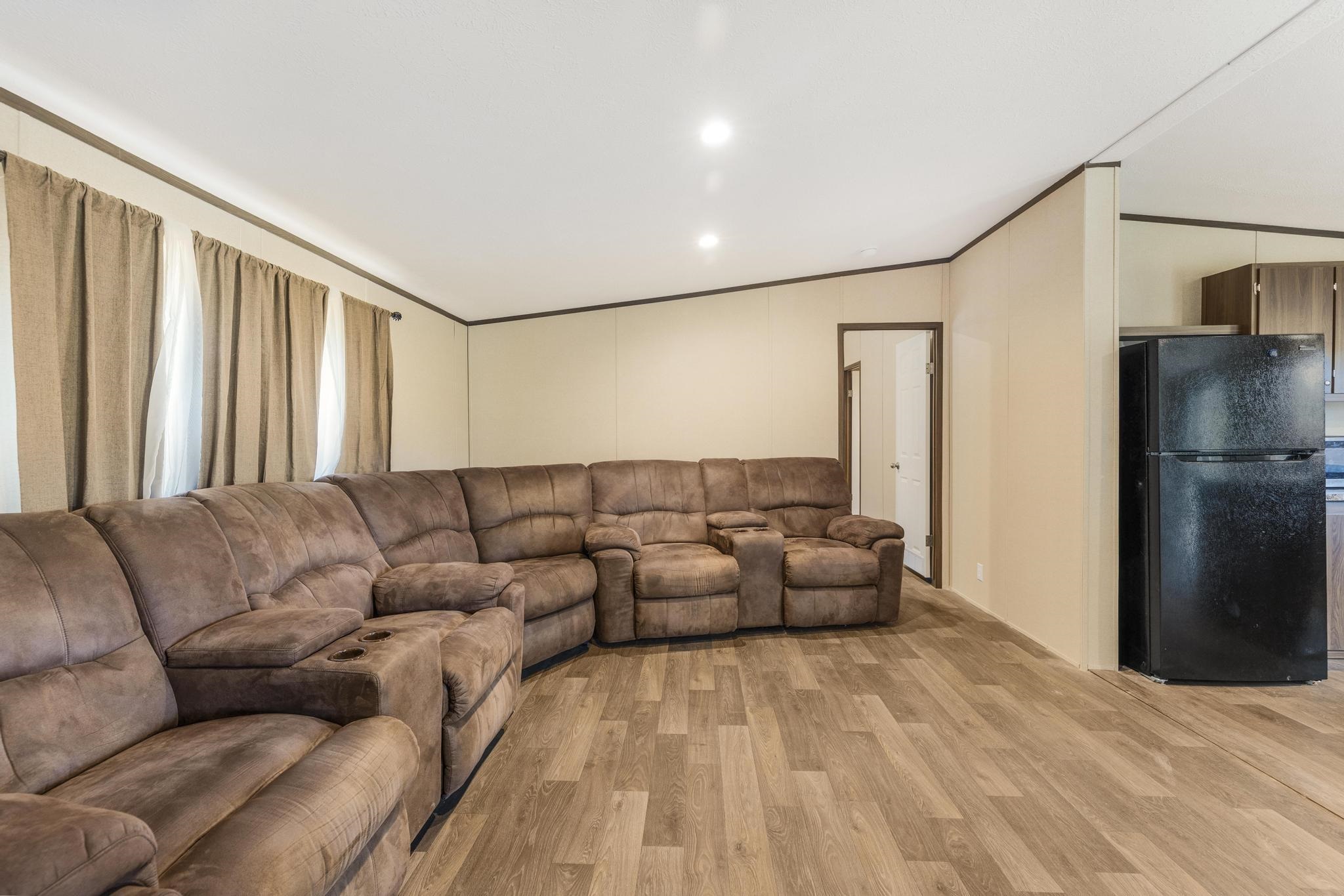54309 Klasnich Road Perdido, AL 36562 - Photo 7 of 29 Living Room