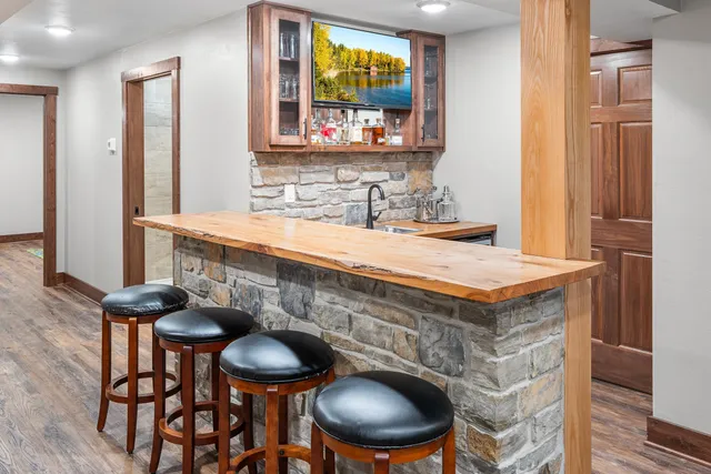 $450,000 | 3875 Conard Road, New Franken, WI 54229