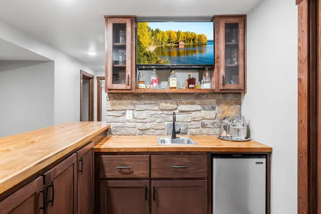 $450,000 | 3875 Conard Road, New Franken, WI 54229