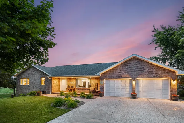 $450,000 | 3875 Conard Road, New Franken, WI 54229