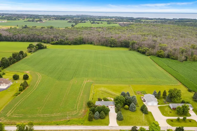 $450,000 | 3875 Conard Road, New Franken, WI 54229