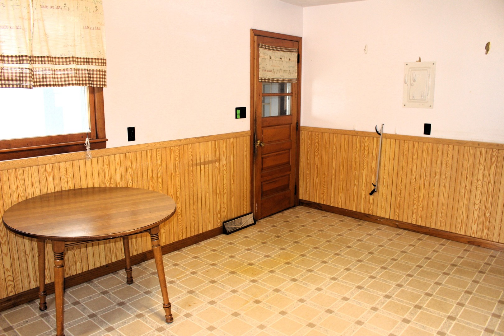 17395 Swisher Hill Road Dewitt, IL 61735 - Photo 17 of 27