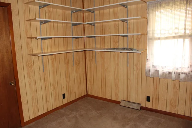 $325,000 | 17395 Swisher Hill Road, Dewitt, IL 61735