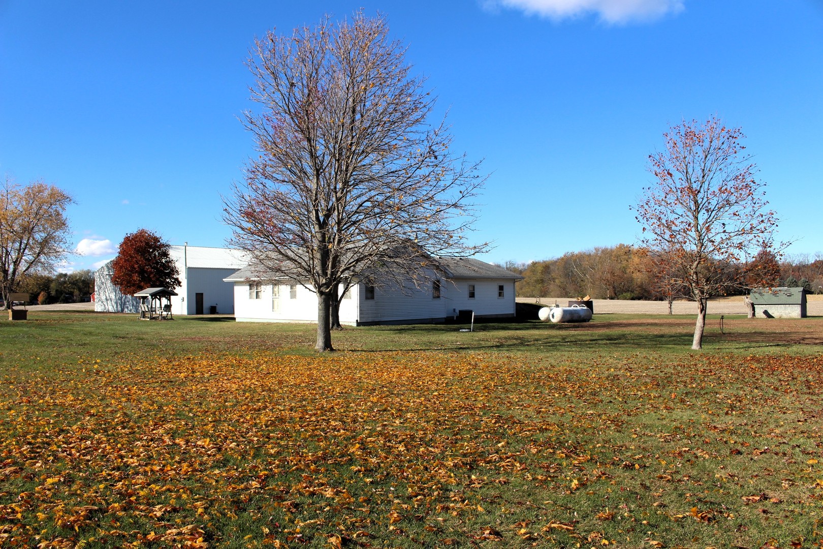 17395 Swisher Hill Road Dewitt, IL 61735 - Photo 3 of 27