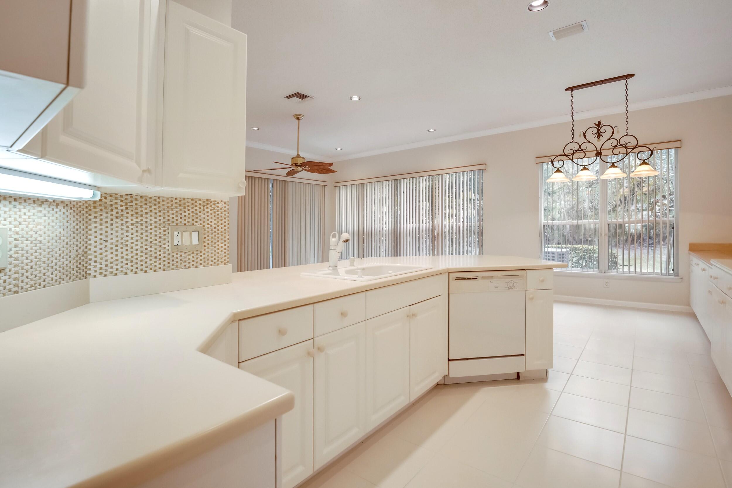 7900 Rockford Road Boynton Beach, FL 33472 - Photo 16 of 52 7900 Rockford (13)