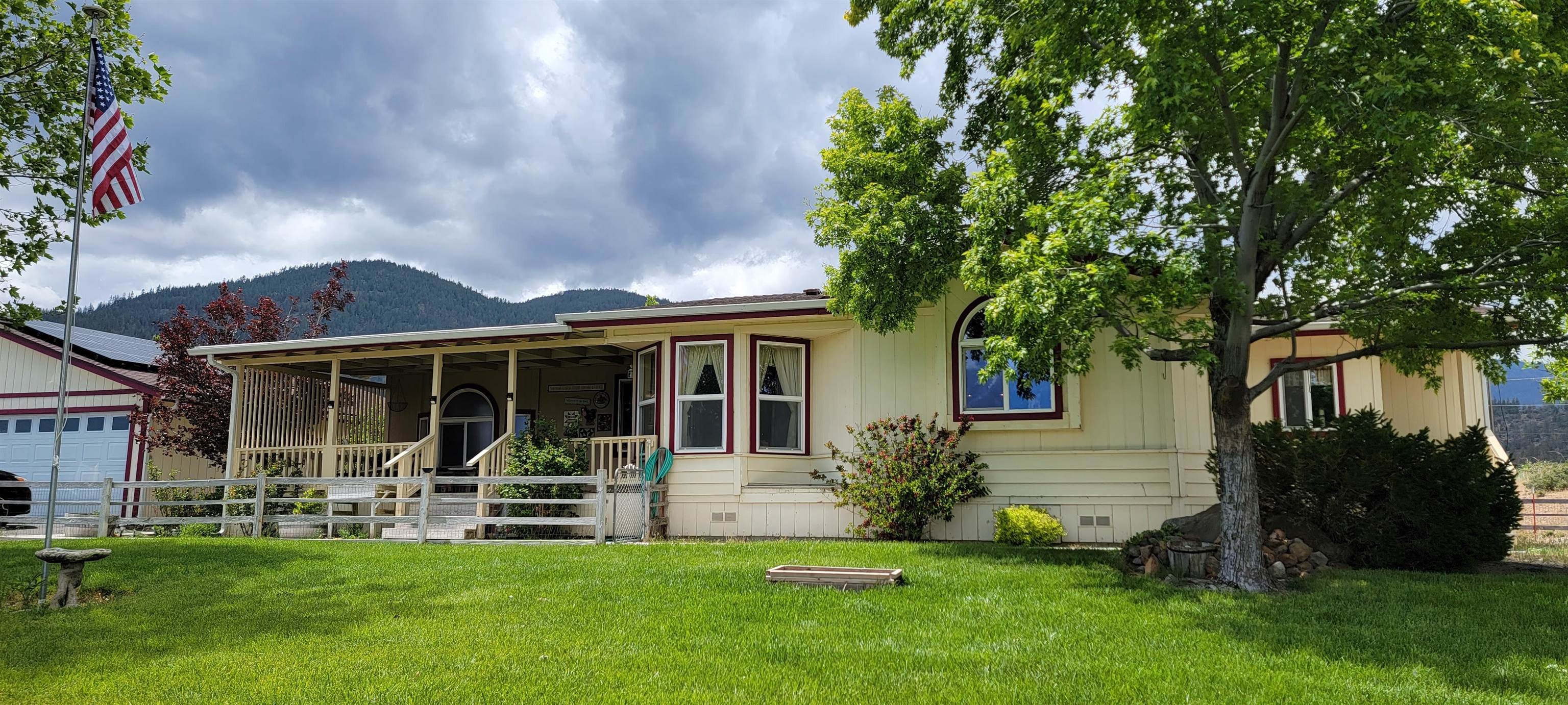 11801 North Old Stage Road Weed, CA 96094 - Photo 1 of 21 Gallery Image 1