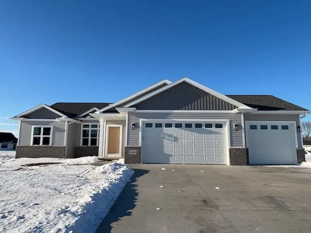$454,900 | N8043 Oakwood Drive, Sherwood, WI 54169
