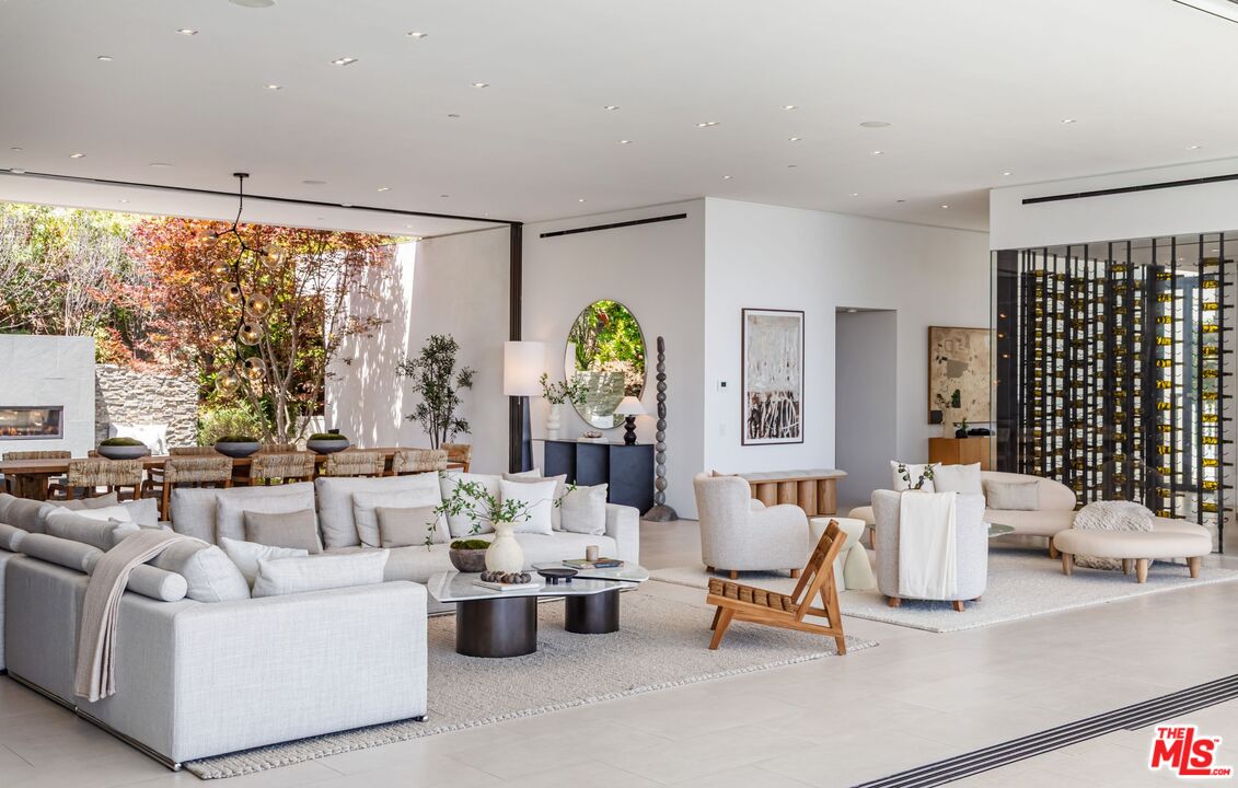 1535 Carla Ridge Beverly Hills, CA 90210 - Photo 9 of 41