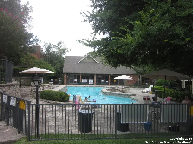 $1,800 | 161 Chapel Hill Circle, Unit 161, San Antonio, TX 78240