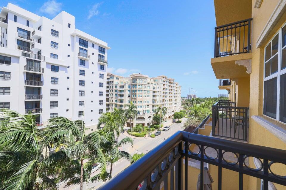 101 Plaza Real South, Unit 606 Boca Raton, FL 33432 - Photo 15 of 17 Patio City View