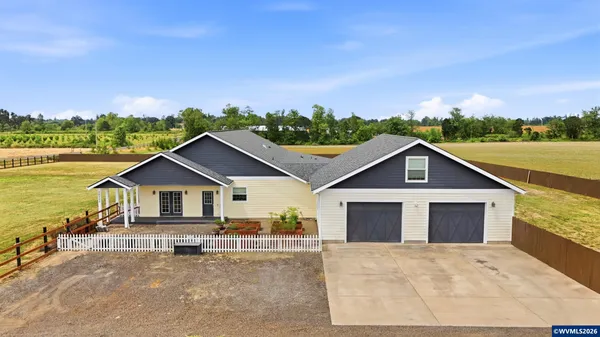 $995,000 | 38053 Robinson Drive, Scio, OR 97374