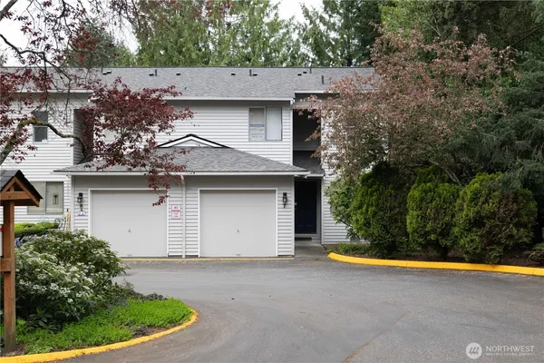$474,995 | 15307 15th Avenue Northeast, Unit 7, Shoreline, WA 98155