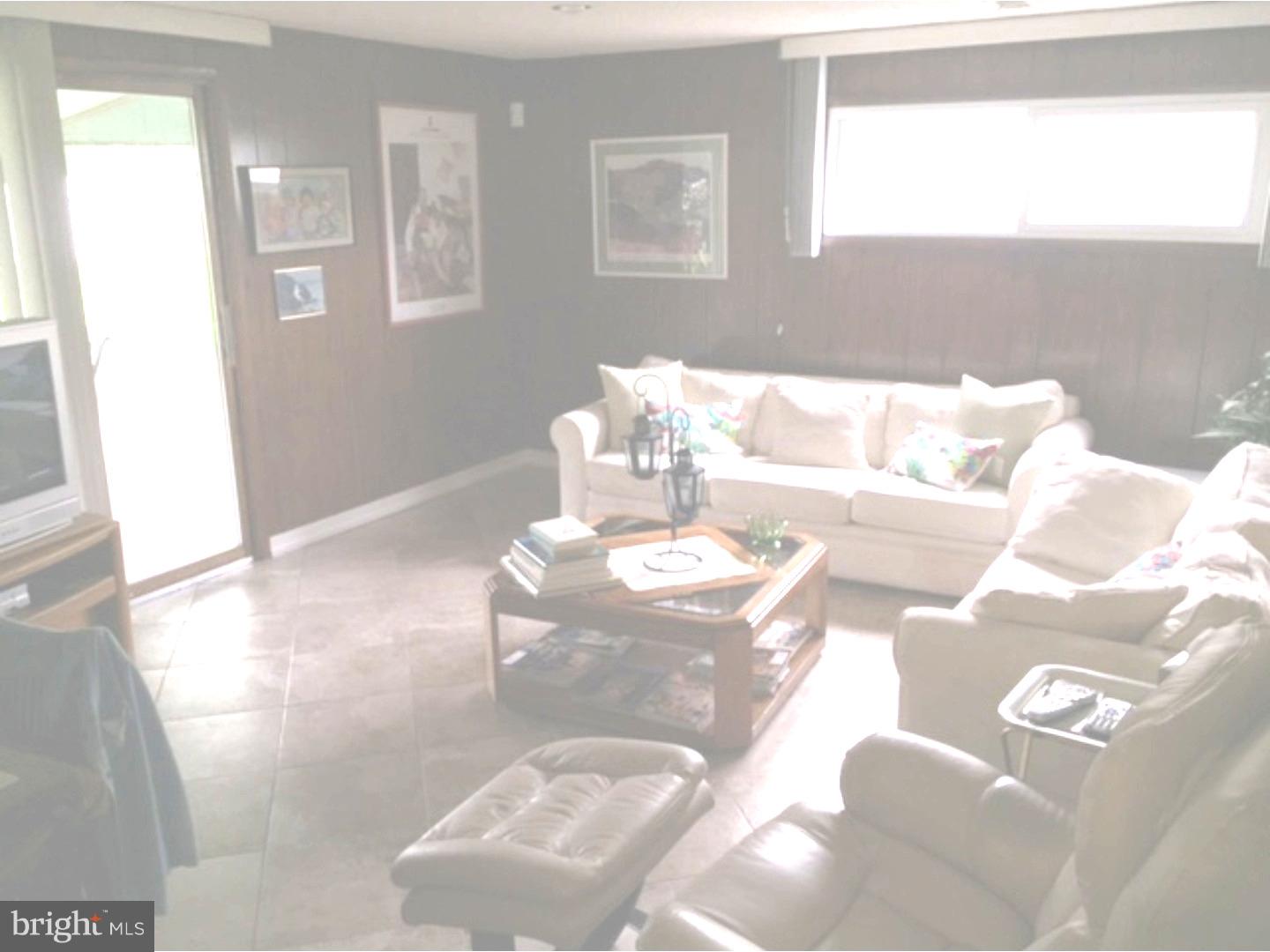 1028 Alpena Road Philadelphia, PA 19115 - Photo 13 of 20 Family Room