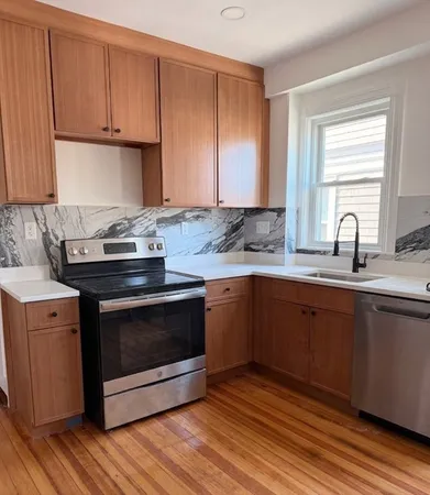 $4,000 | 8 Dawes Street, Unit 1, Boston, MA 02125