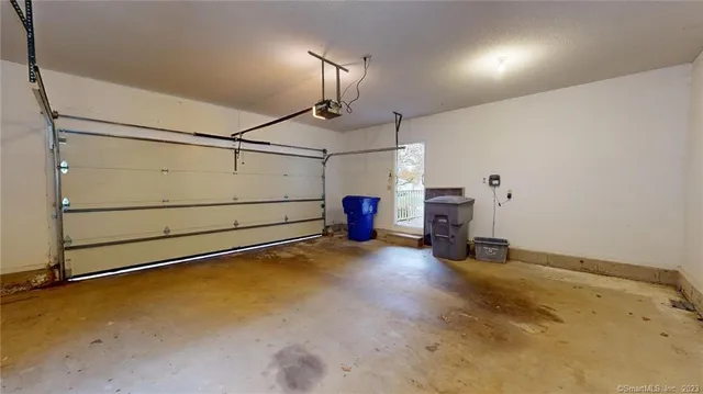 $2,450 | 111 Carriage House, Unit 111, Enfield, CT 06082