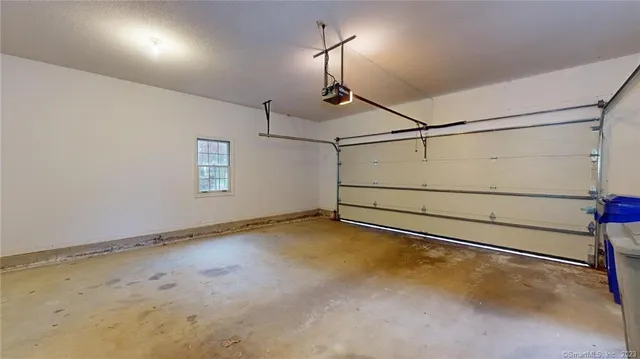 $2,450 | 111 Carriage House, Unit 111, Enfield, CT 06082