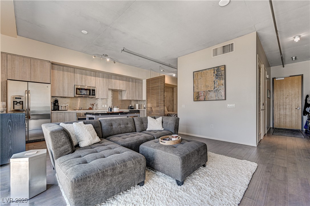 Undisclosed Address Las Vegas, NV 89101 - Photo 2 of 17